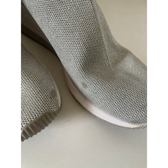 MICHAEL Michael Kors Skyler Silver Metallic Stretch Knit Sock Booties • Size 8 - Picture 3 of 8